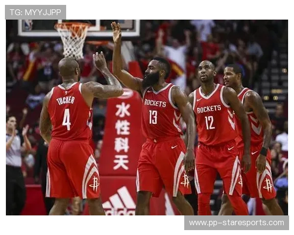 中国足球三大传奇球星解析及其在国内外的影响力与贡献