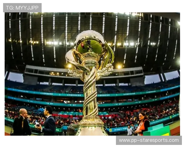 足球巨星乔迁新居引热议球迷关注搬家细节展现生活另一面